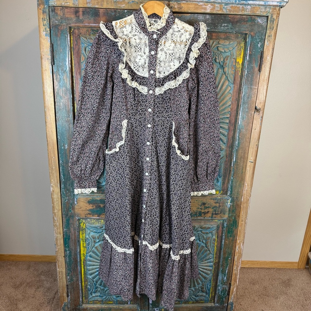 Gunne Sax dress Prairie style with lace